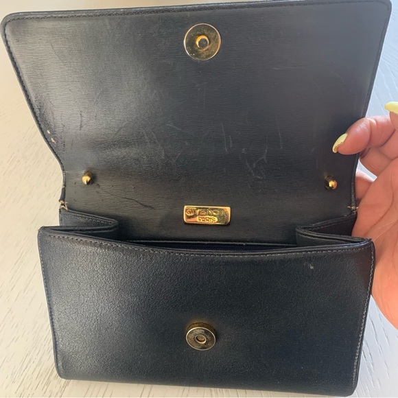 Black vintage Givenchy clutch - Picture 4 of 5
